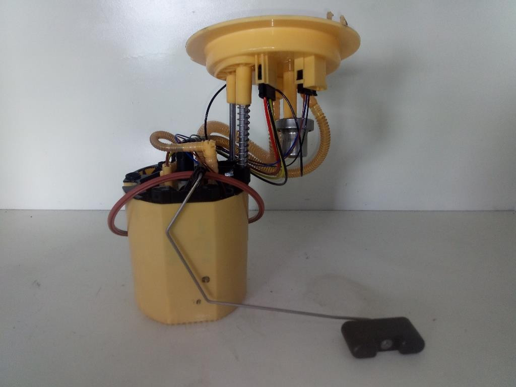 Pompa Carburante 8K0919050P Usato