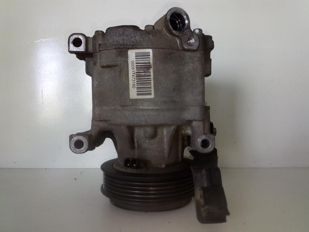 Compressore A/c 51747318 Usato