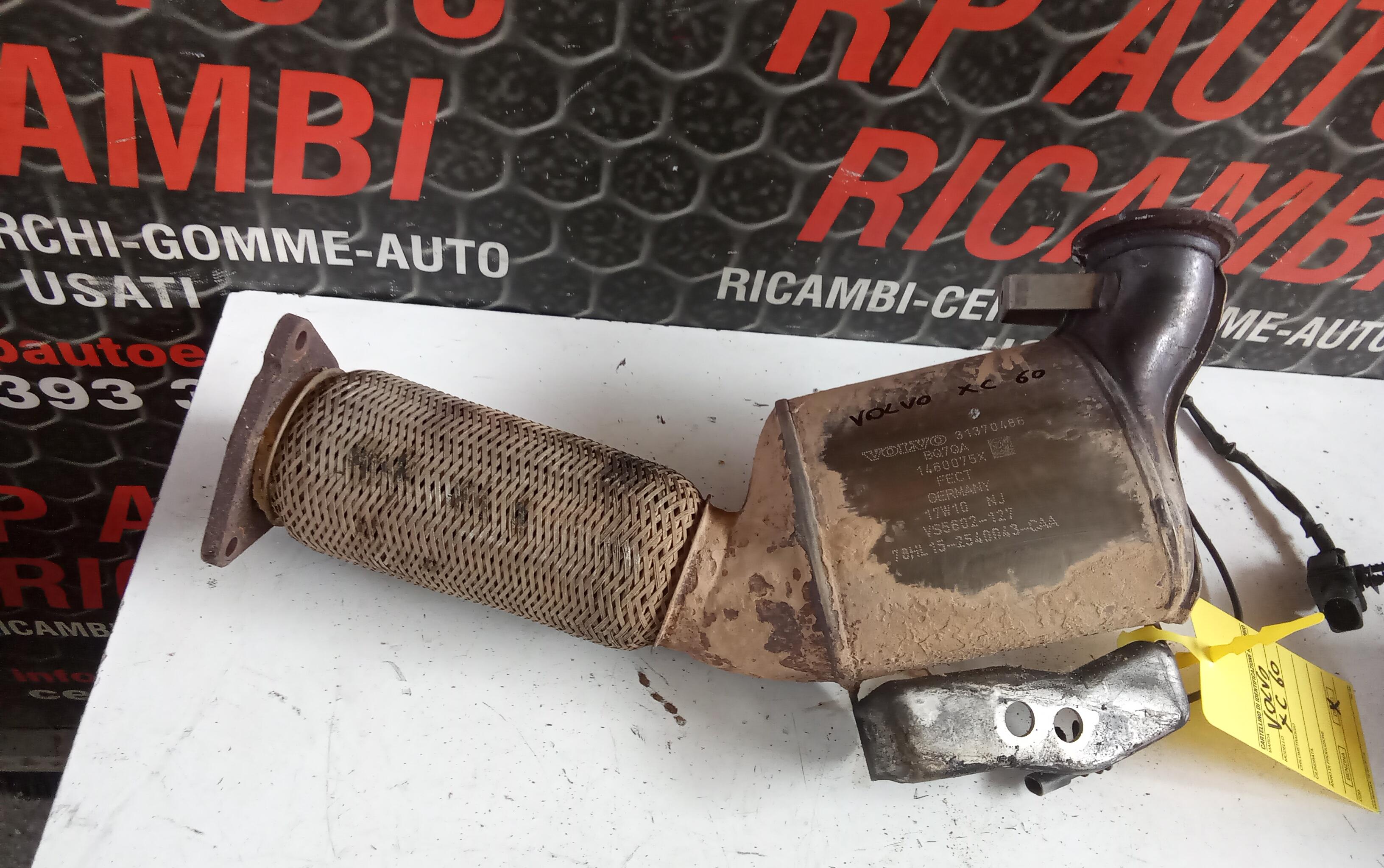 Catalizzatore Universale In Acciaio Con Ingresso/Uscita Da 2 Pollici, Connettore O2 E Scudo 53004 – Adatto A Motori Fino A 2.0L