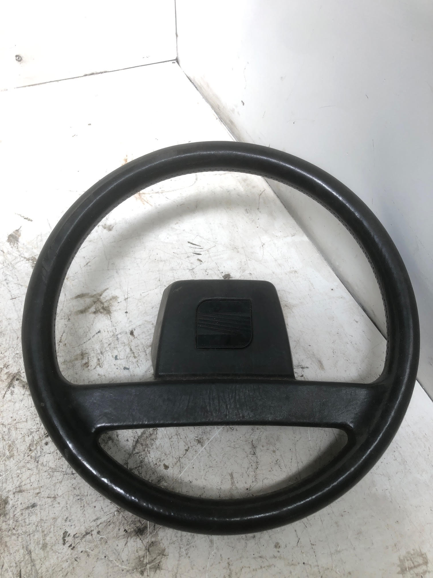 Volante (Seat) 735456821 Usato