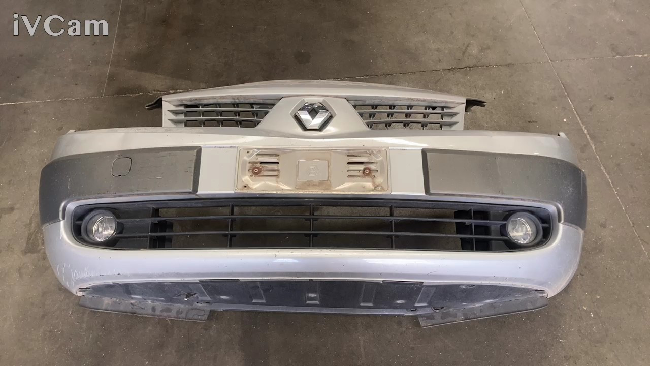 Paraurti Ant. (Renault) 7701474769 Usato