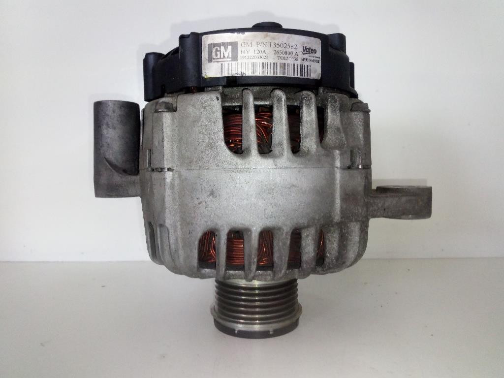 Alternatore 13502582 VALEO Usato