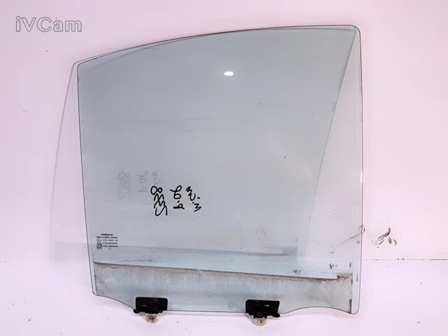 Vetro Scendente Posteriore Destro (Nissan) 823001HB0B Usato