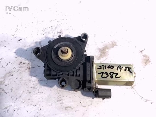 Motorino Alzacristallo Porta Ant. Sinistro (Fiat) 46831655 Usato