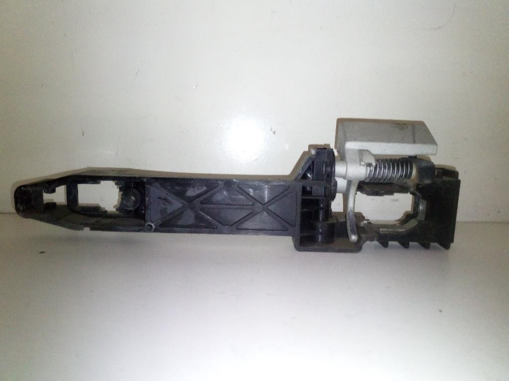 Supporto Maniglia Est. Porta Ant. Destro 80610EB300 Usato