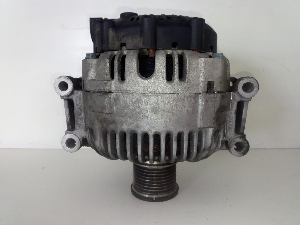 Alternatore A6421540502 Usato