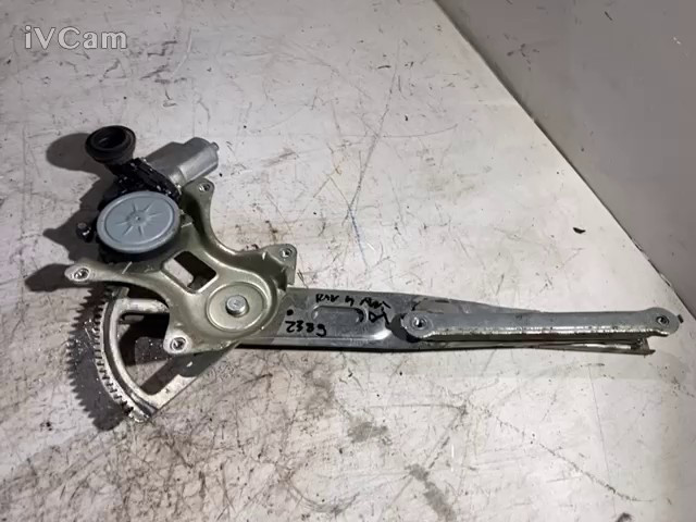 Alzacristallo Elettr. Porta Ant. Destro (Toyota) 6980152080 Usato