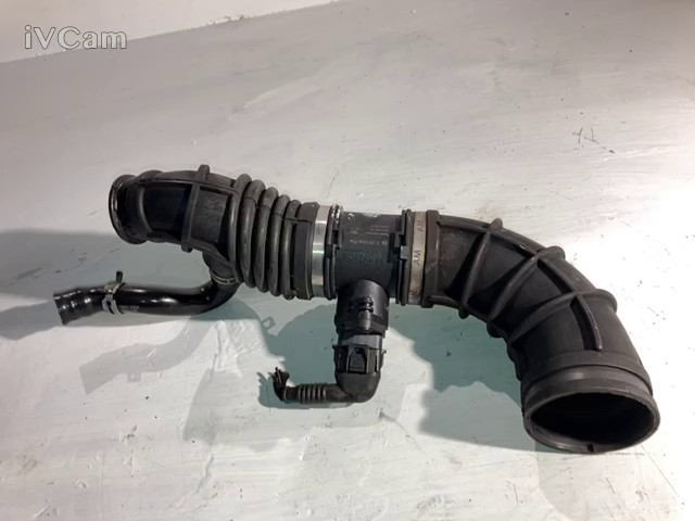 Tubo Aspirazione Uscita Filtro Aria (Opel) 90570683 Usato