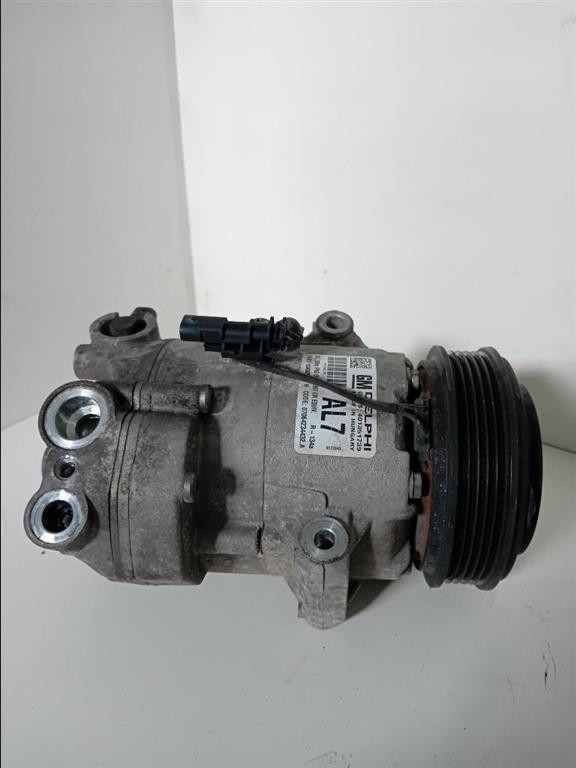 Compressore A/c 401351739 Usato
