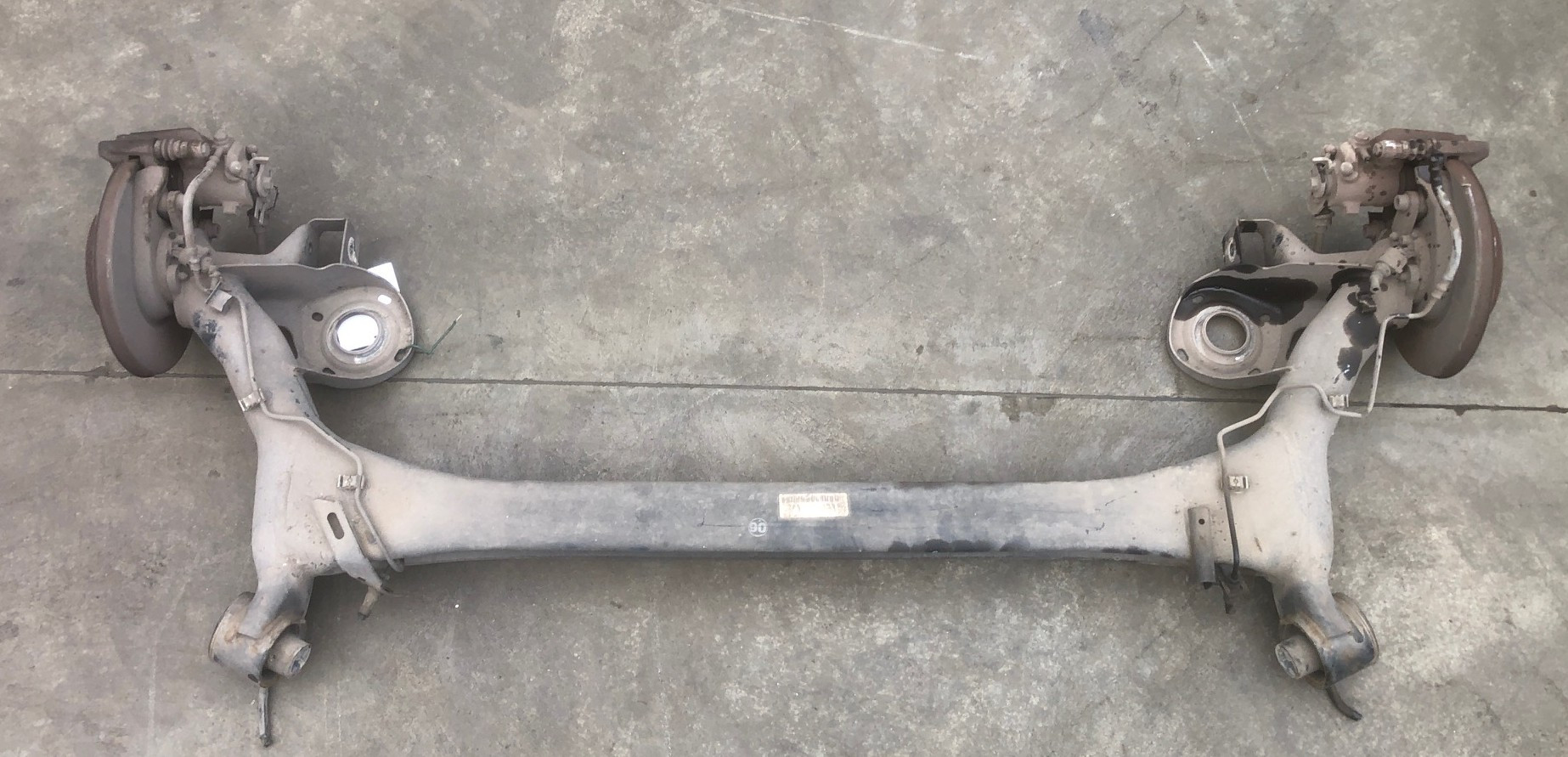 Assale Post. (Volkswagen) 6Q0500051AS Usato