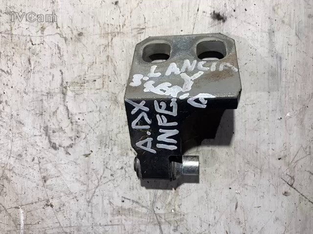 Cerniera Inf. Porta Carico Post. A Battente Destro (Lancia) 50521050 Usato