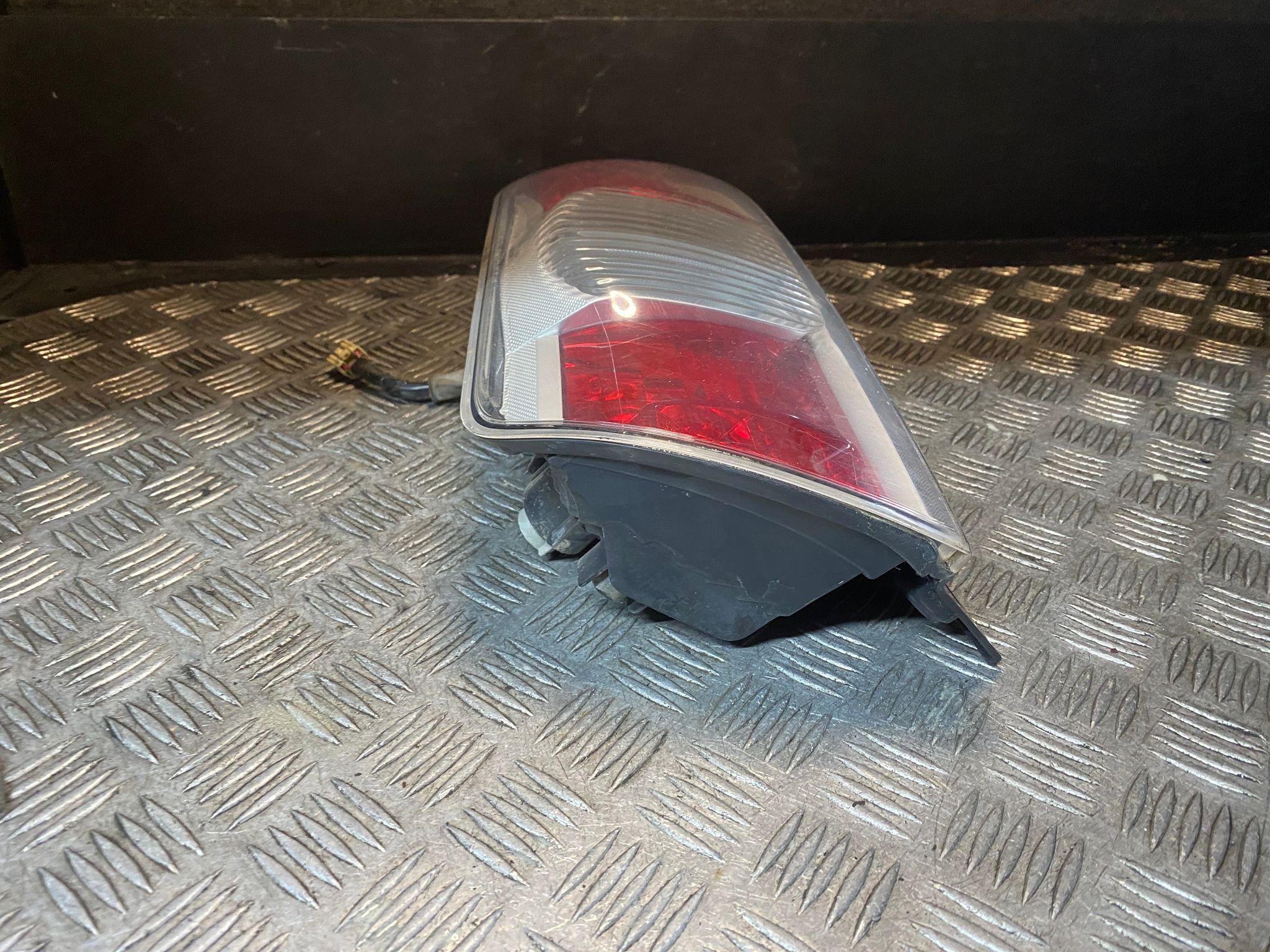 Fanale Posteriore Sinistro Per Daihatsu Terios (2006-2017) – Ricambio Di Alta Qualità E Facile Da Montare