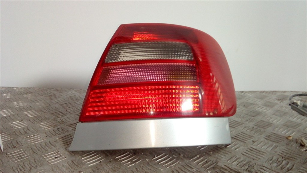Fanale Post. Destro 8d0945096c Usato