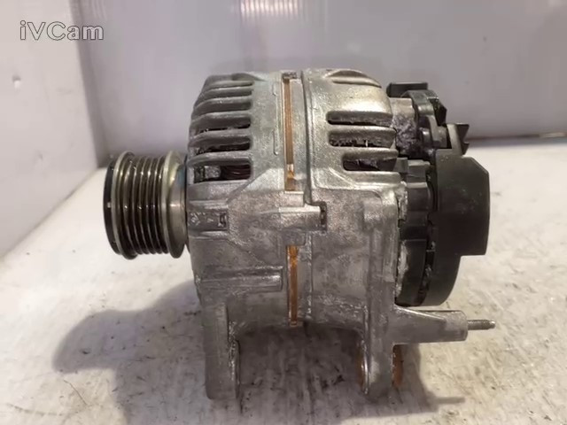 Alternatore (Volkswagen) 038903018RX Usato