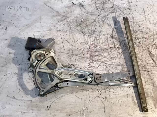Alzacristallo Porta Ant. Sinistro (Toyota) 6980252080 Usato