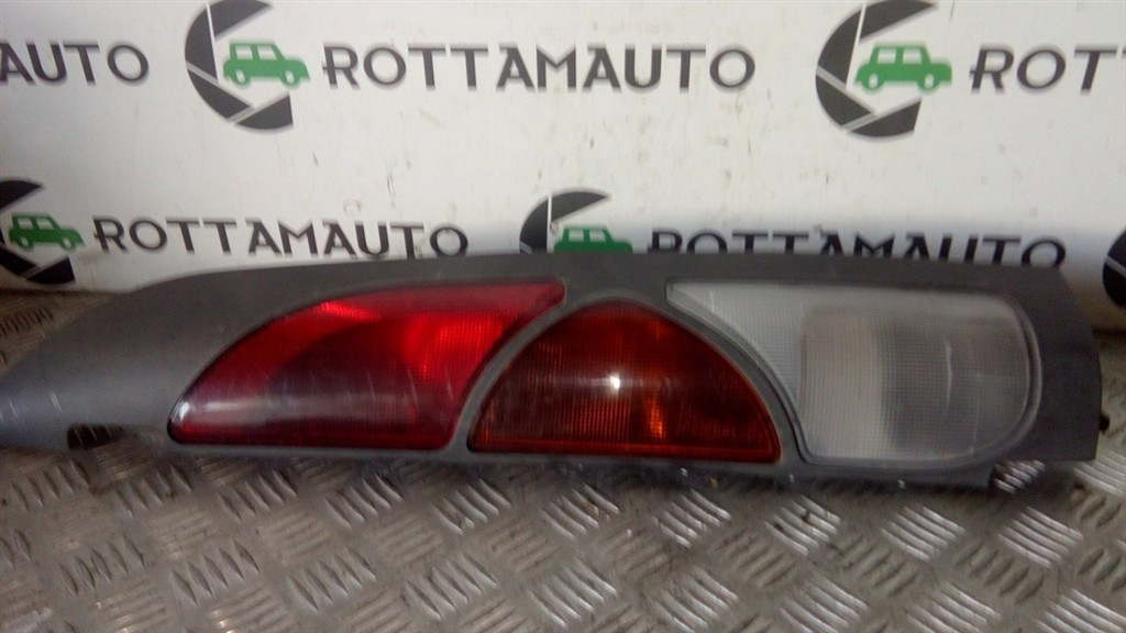 Fanale post. Destro - Immagine 1 di 3