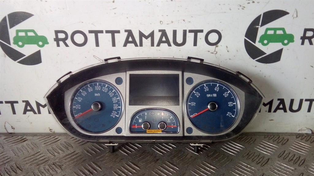 Quadro Strumenti Compl. 51873842 Usato