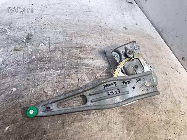Alzavetro Manuale Post Sx (Toyota) 6984002240 Usato