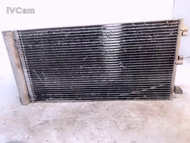 Condensatore A/c (Fiat) 121130283 Usato