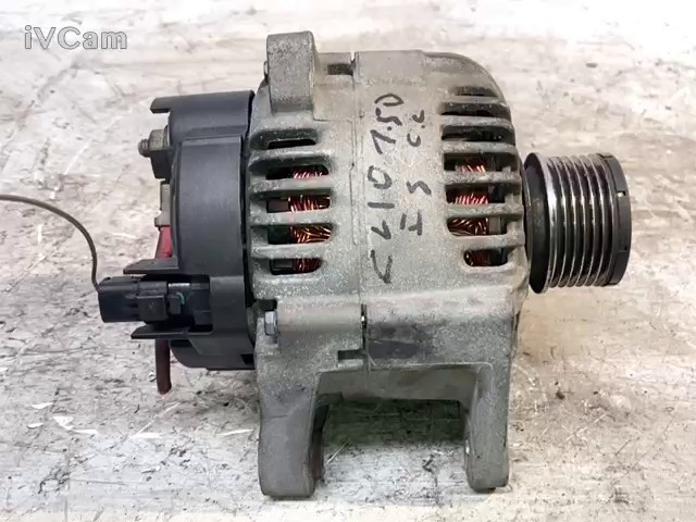 Alternatore (Renault) 8200537415 Usato