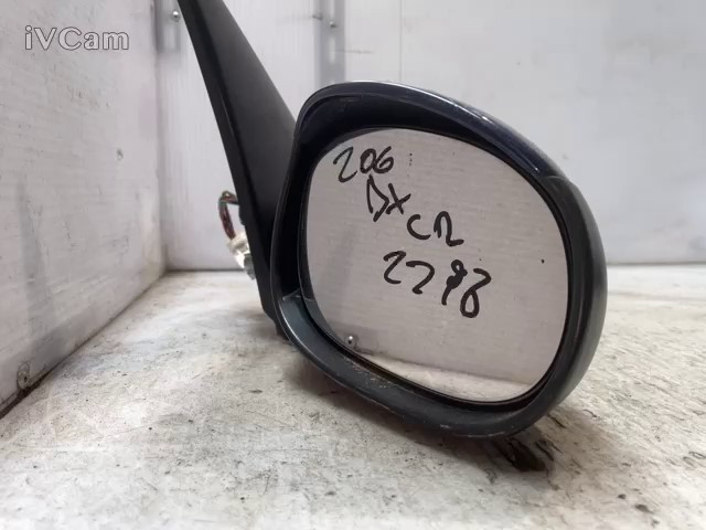 Retrovisore Est. Destro (Peugeot) Usato