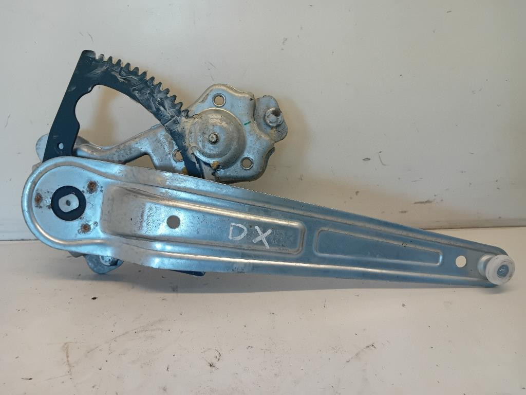 Alzacristallo Elettr. Porta Post. Destro 83402G6000 Usato