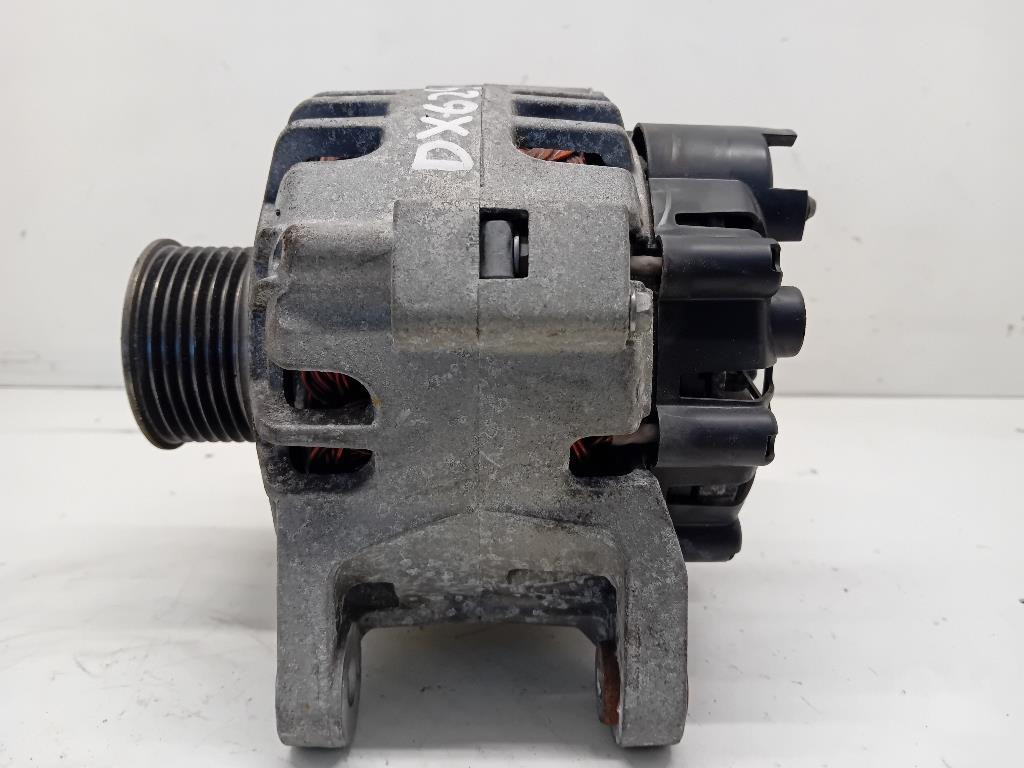 Alternatore (Valeo) 8200654541A Usato
