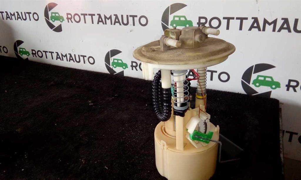 Pompa Carburante 004 0688 V001 Usato