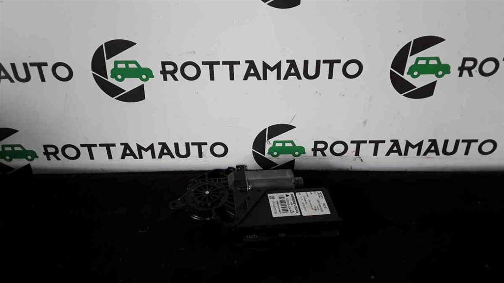 Motorino Alzacristallo Porta Post. Destro BRF 8E0 959 802E SIEMENS 105849-204 Usato