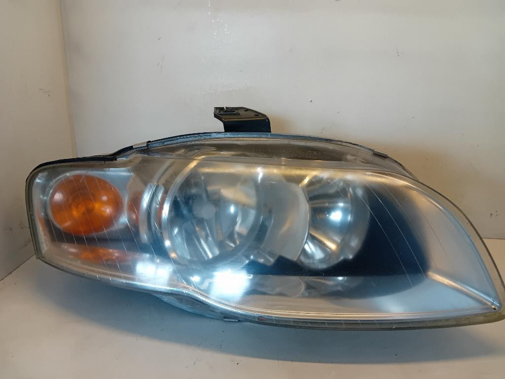 Proiettore Destro 8K0941030BH Usato