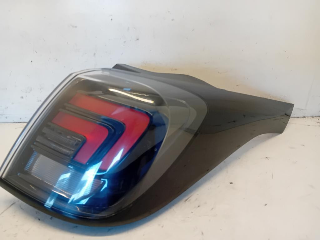 Fanale Post. Destro YQ01103780 Usato